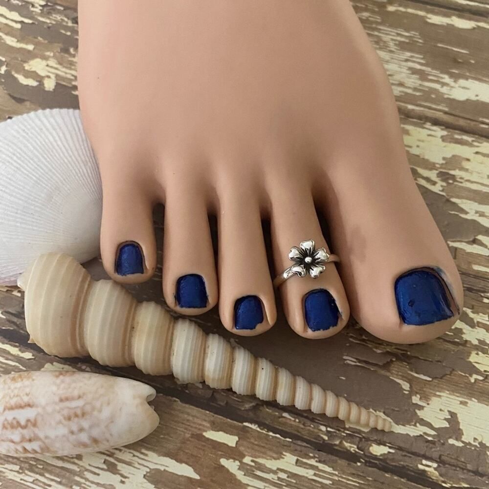 Sterling Silver Flower Toe Ring Oxidized